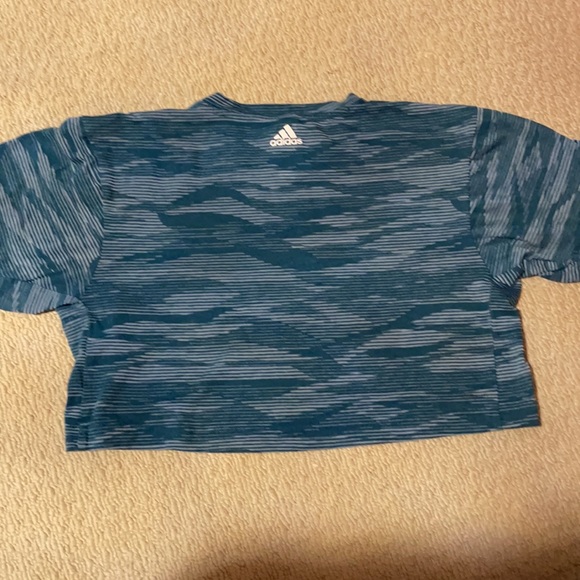 Adidas crop top - Picture 4 of 4
